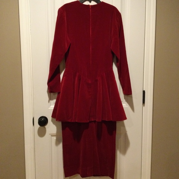 Gorgeous!!! Vintage Royal Red Velvet Dress W Sm - Picture 9 of 9